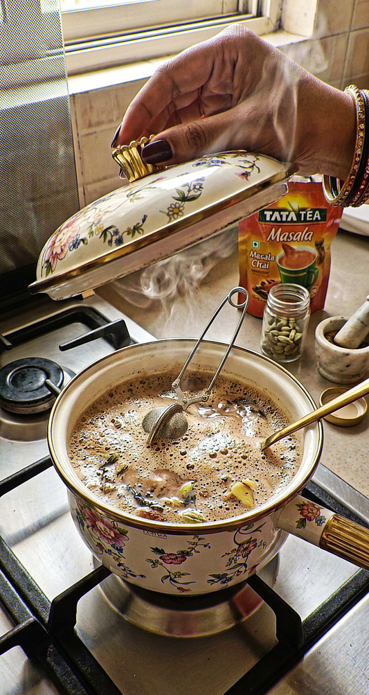 Enamel Pot With Lid